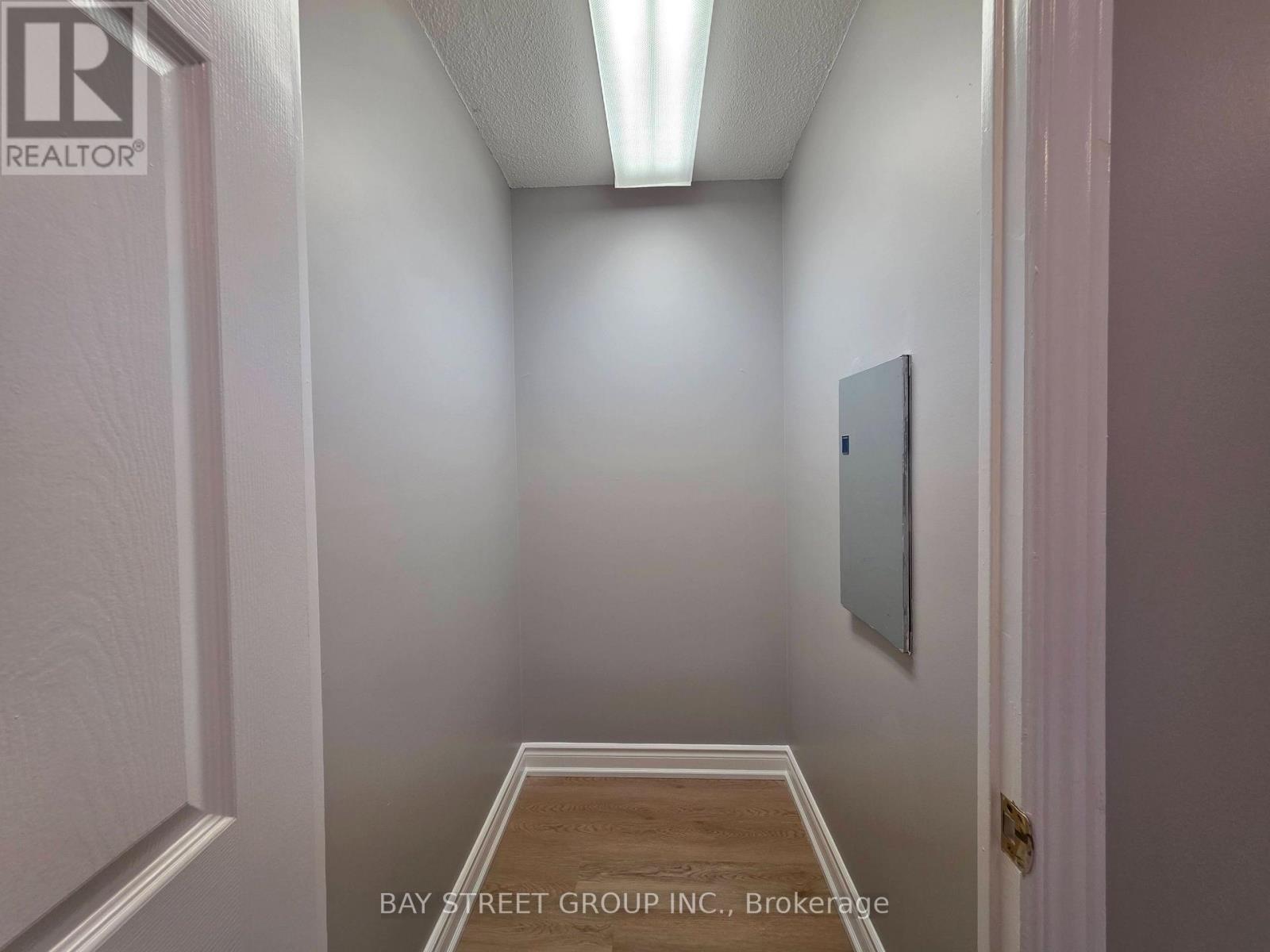 2011 - 1 Aberfoyle Crescent, Toronto, Ontario M8X 2X8 - Photo 23 - W13581260