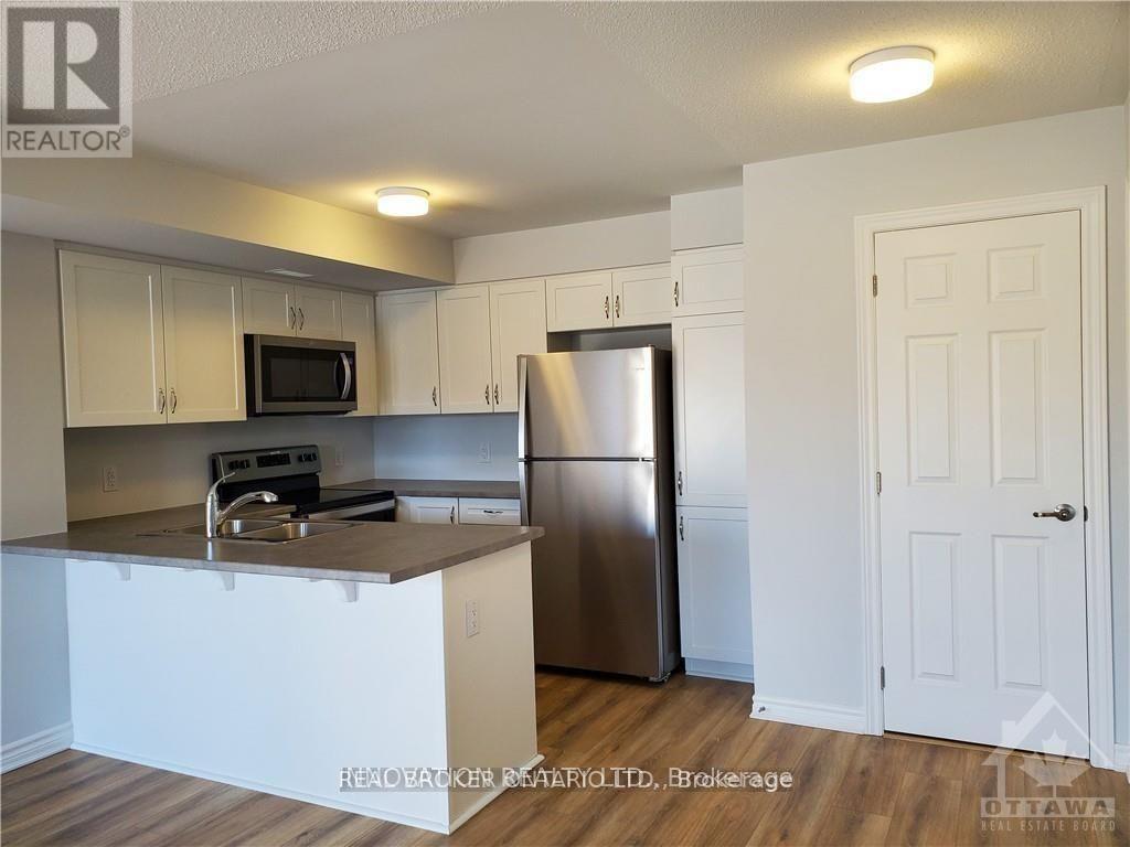 719 Rouncey Road, Ottawa, Ontario  K2S 1B6 - Photo 3 - X13581286