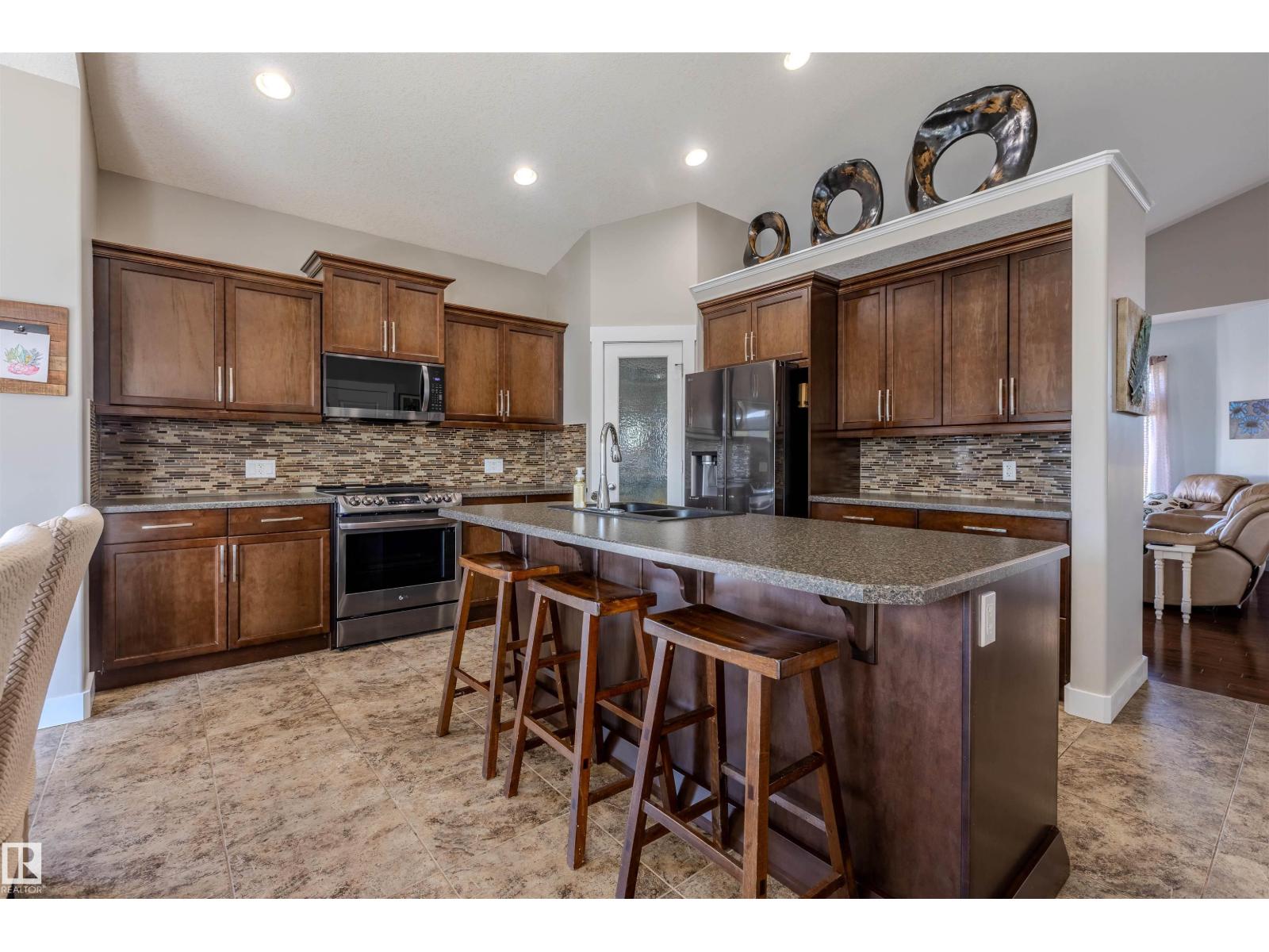 501 Grandin Dr, Morinville, Alberta  T8R 0E3 - Photo 13 - E4499721