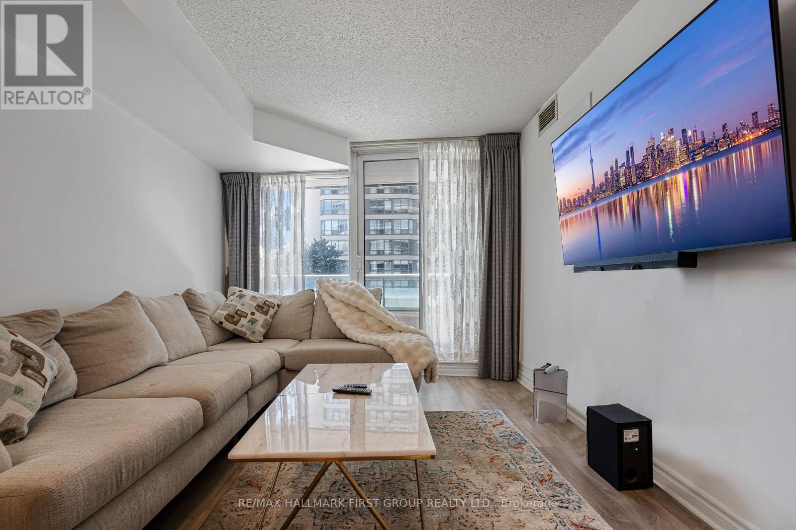 305 - 33 Elm Drive W, Mississauga, Ontario  L5B 4M2 - Photo 10 - W13581278