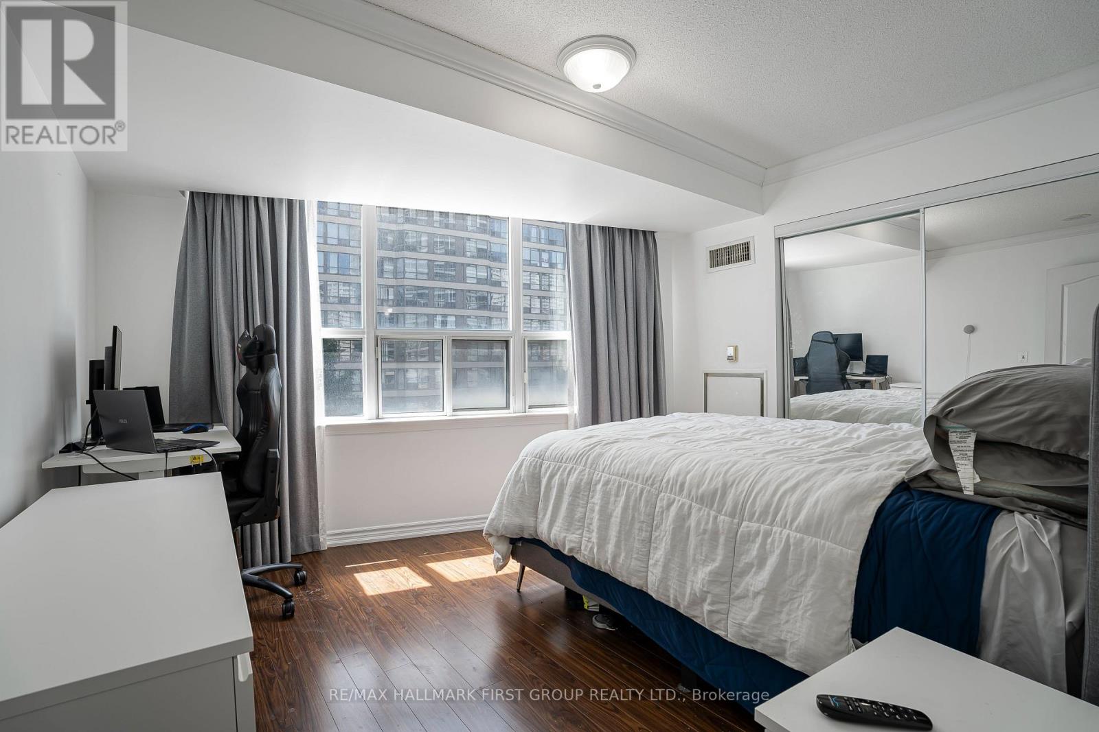 305 - 33 Elm Drive W, Mississauga, Ontario  L5B 4M2 - Photo 14 - W13581278