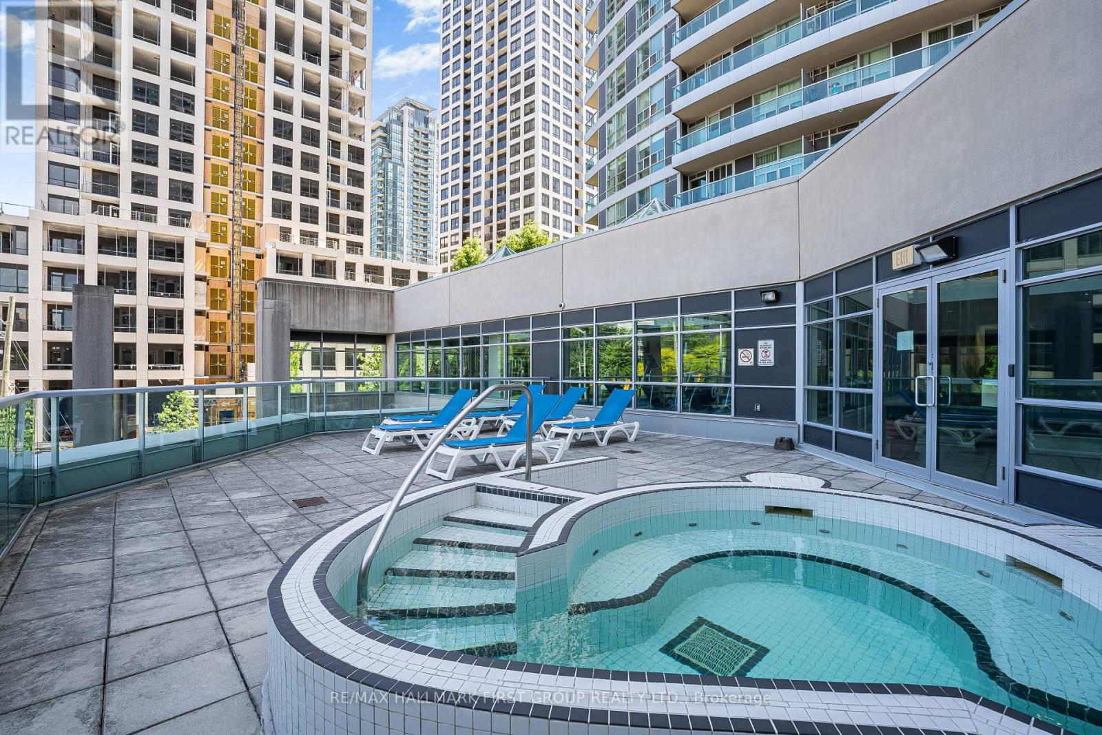 305 - 33 Elm Drive W, Mississauga, Ontario  L5B 4M2 - Photo 18 - W13581278