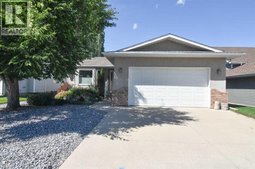 254 Maple Grove Crescent, Strathmore, Alberta  T1P 1G2 - Photo 1 - A2328500