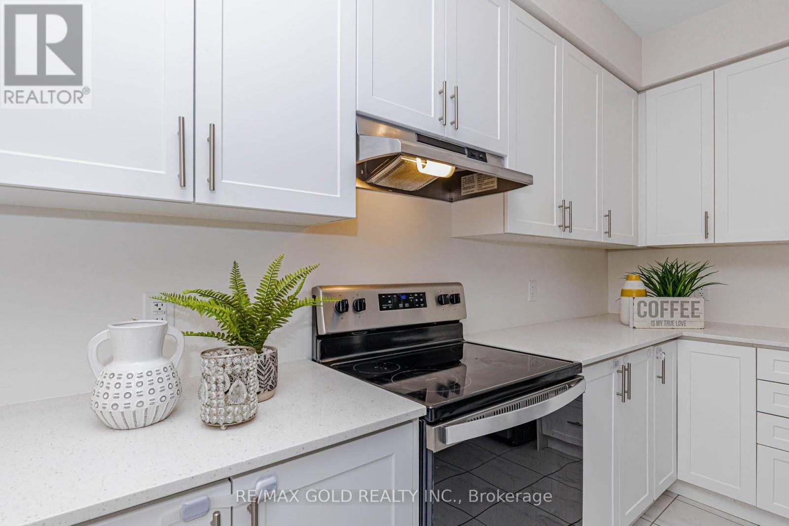 147 Broadacre Drive, Kitchener, Ontario N2R 0S5 - Photo 14 - X13580696