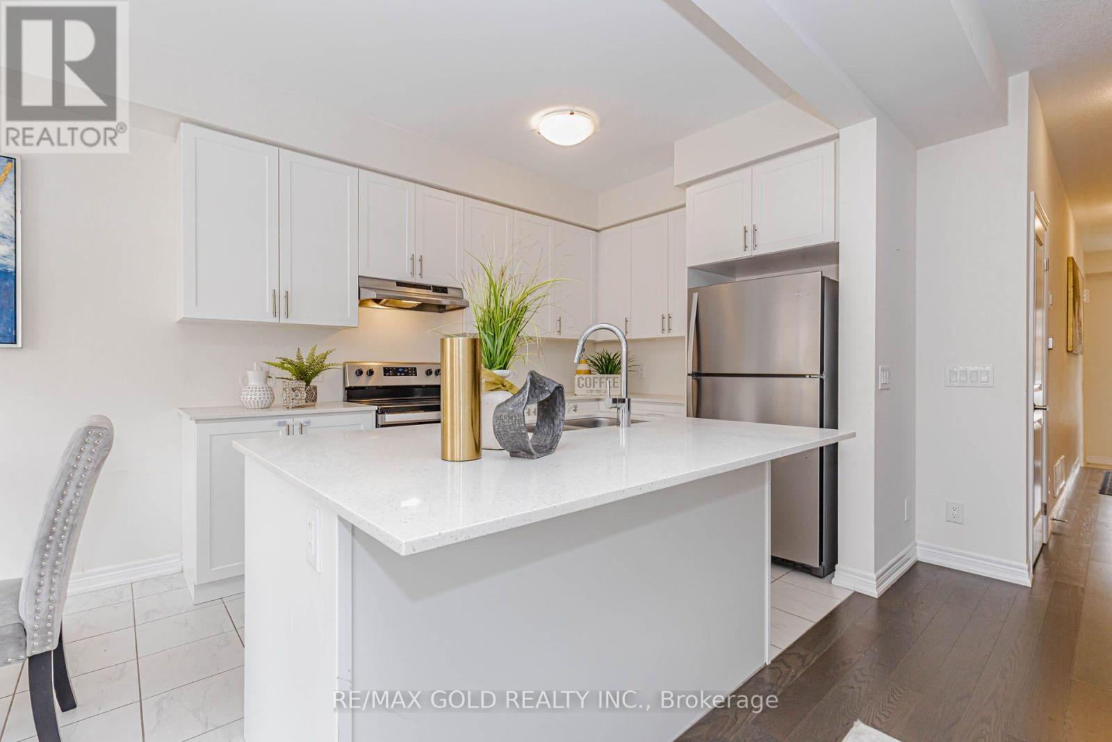 147 Broadacre Drive, Kitchener, Ontario N2R 0S5 - Photo 8 - X13580696