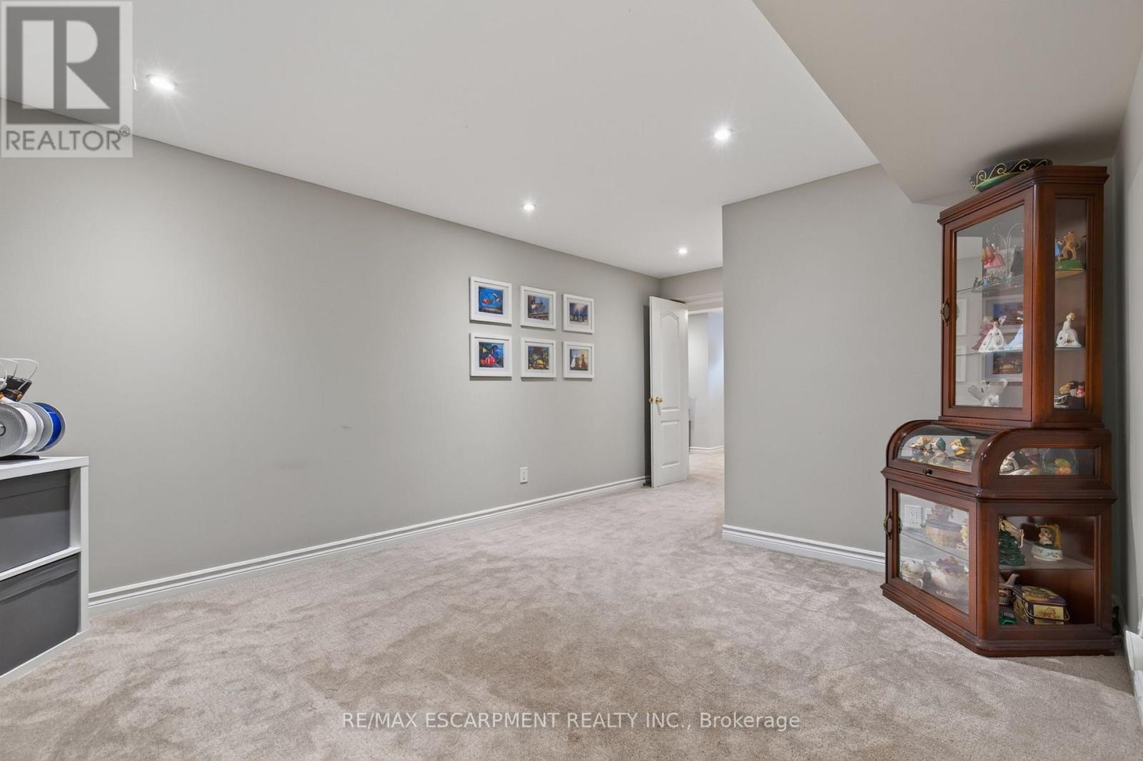 16 Watercliff Place, Hamilton, Ontario L8E 6E5 - Photo 37 - X13581356