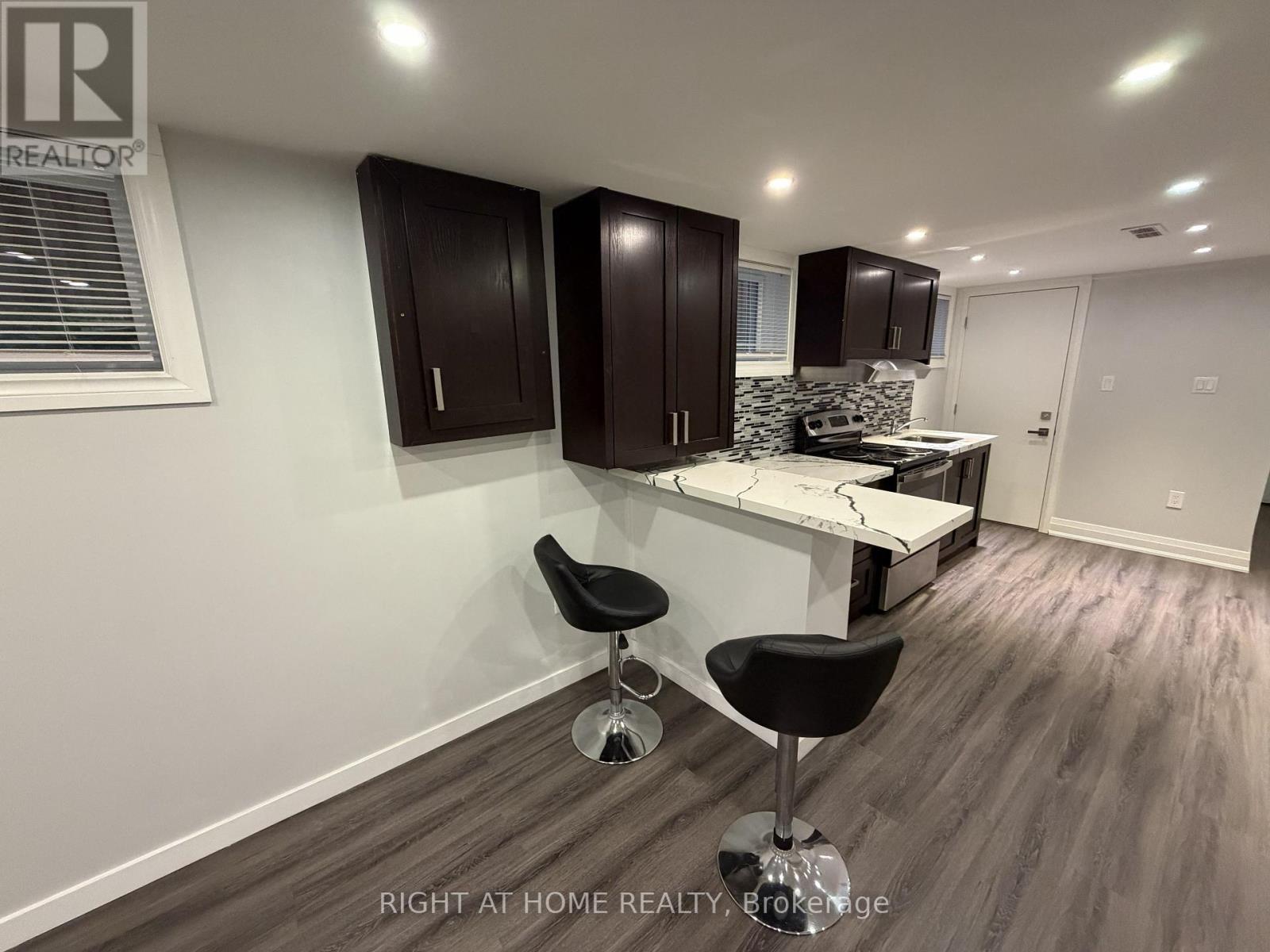 Bsmt. - 2238 Delkus Crescent, Mississauga, Ontario L5A 1K7 - Photo 5 - W13581364