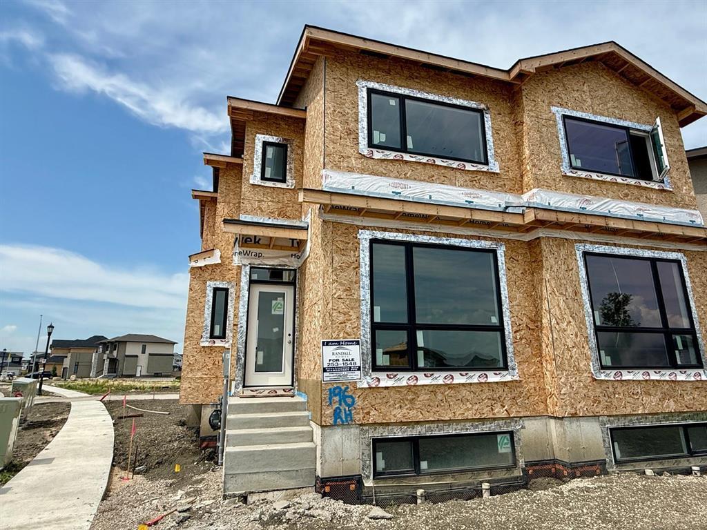 196 Ruth Crossing, Winnipeg, Manitoba  R3Y 2K5 - Photo 1 - 202616993
