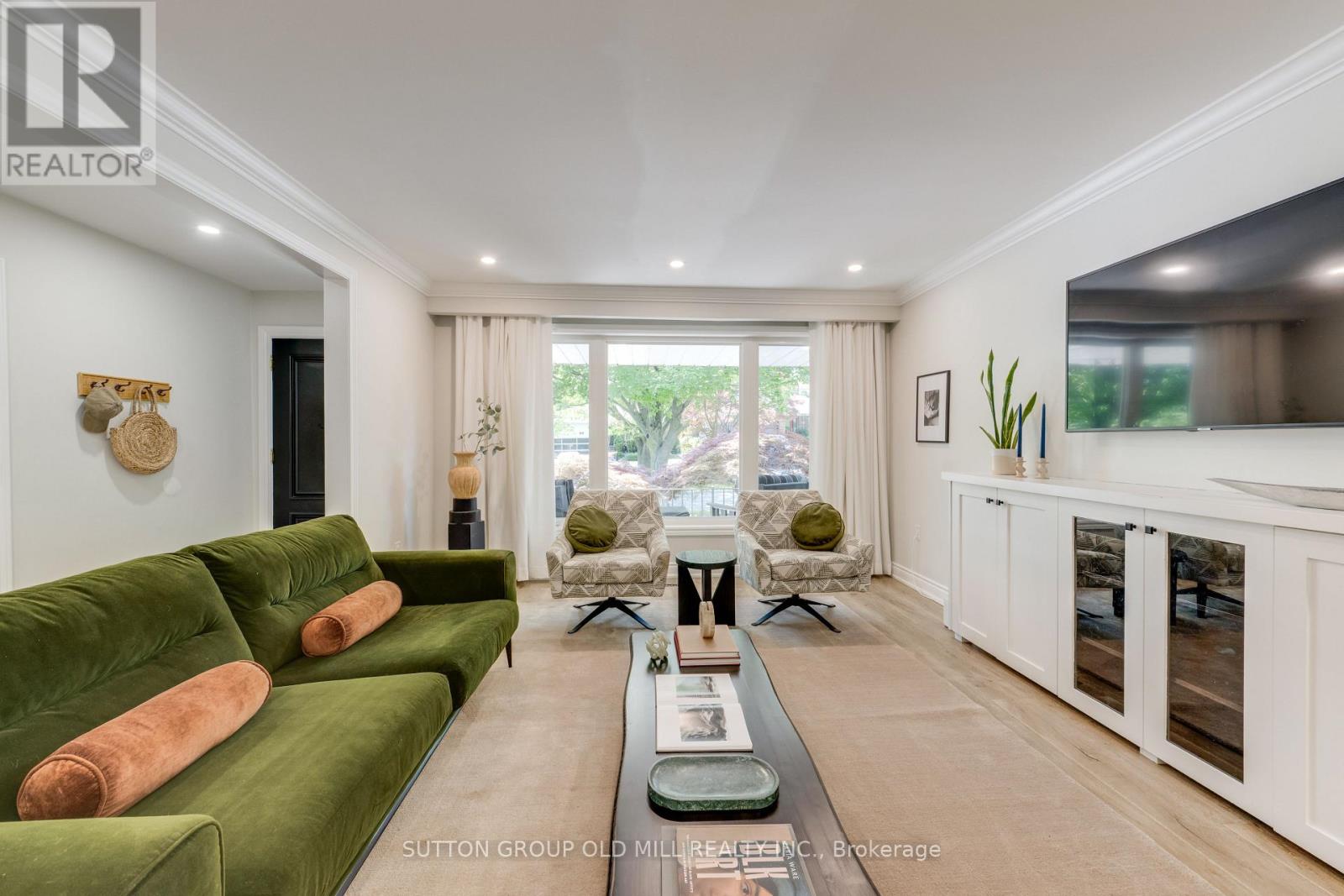 85 Bonnyview Drive, Toronto, Ontario  M8Y 3G7 - Photo 4 - W13561346