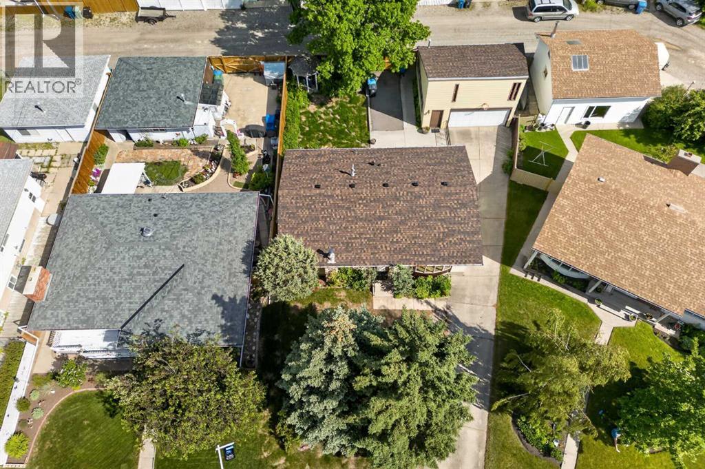 135 Huntcroft Way Ne, Calgary, Alberta  T2K 4E4 - Photo 16 - A2329692
