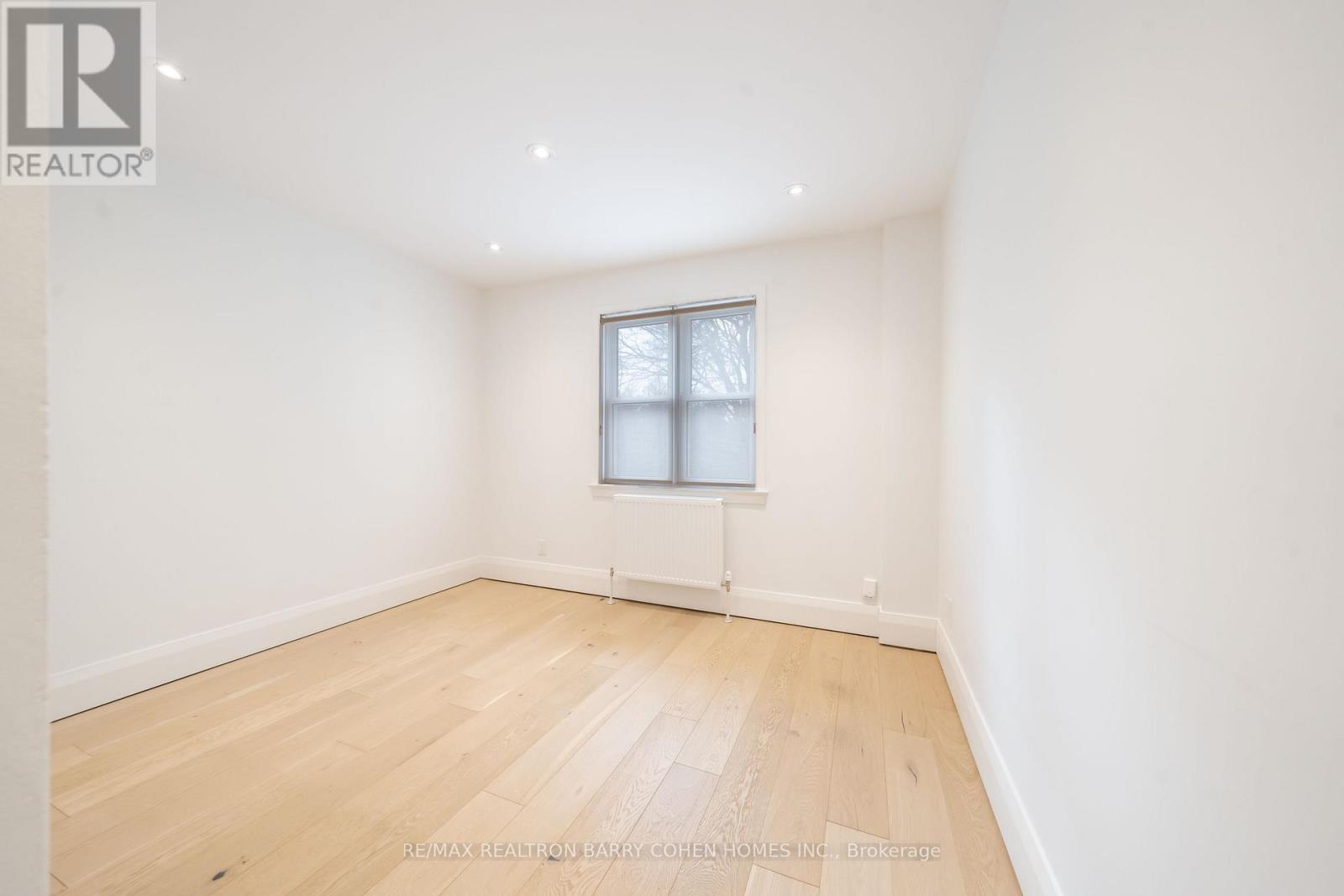 Main - 107 Chatsworth Drive, Toronto, Ontario  M4R 1R8 - Photo 10 - C13581378