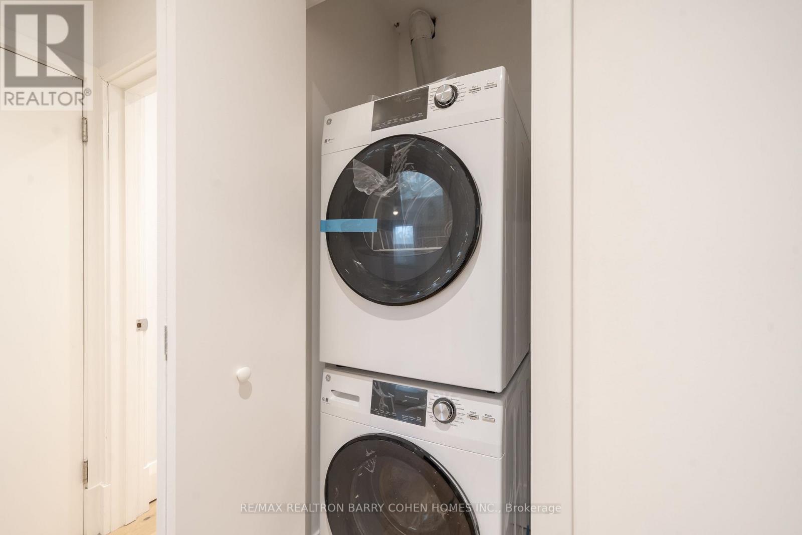 Main - 107 Chatsworth Drive, Toronto, Ontario  M4R 1R8 - Photo 9 - C13581378