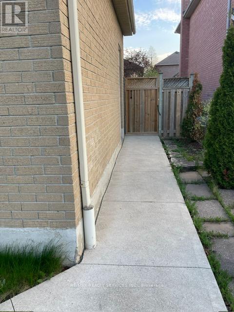 Bsmt - 98 Nuffield Street, Brampton, Ontario L6S 5T5 - Photo 9 - W13516614