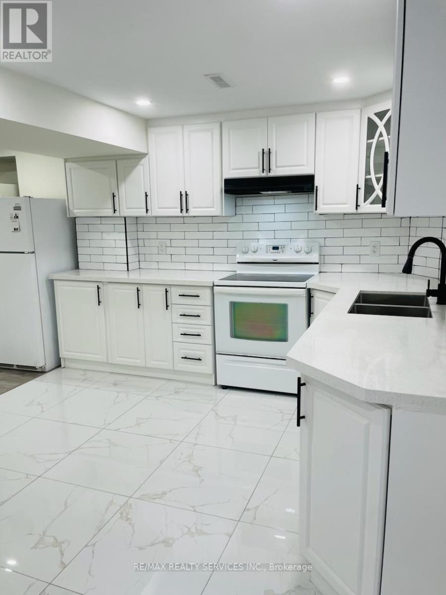 Bsmt - 98 Nuffield Street, Brampton, Ontario L6S 5T5 - Photo 4 - W13516614