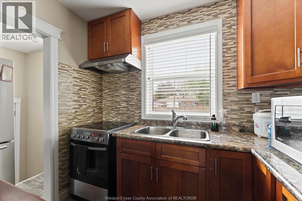 2563 Meldrum, Windsor, Ontario N8W 4E9 - Photo 12 - 26015441