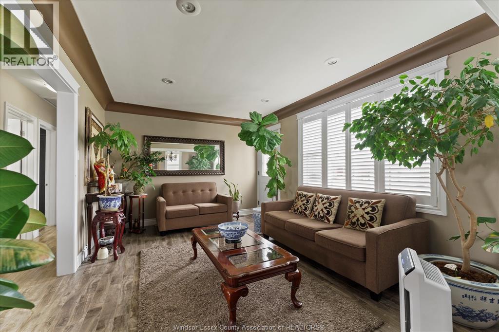 2563 Meldrum, Windsor, Ontario N8W 4E9 - Photo 6 - 26015441