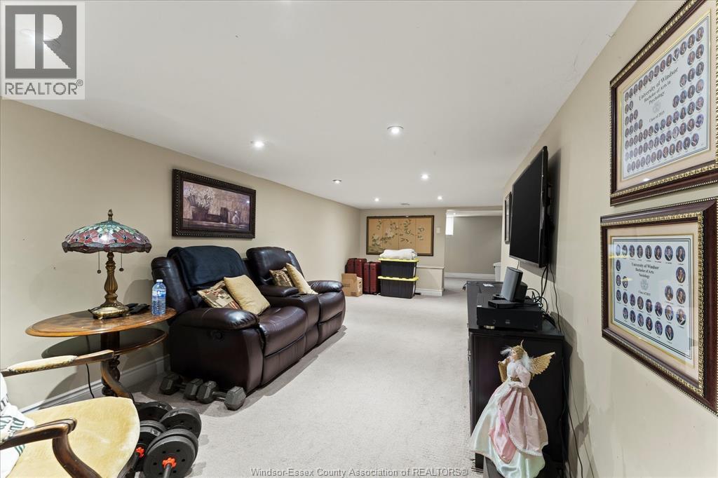 2563 Meldrum, Windsor, Ontario N8W 4E9 - Photo 20 - 26015441