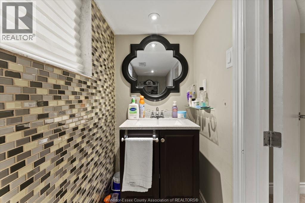 2563 Meldrum, Windsor, Ontario N8W 4E9 - Photo 21 - 26015441