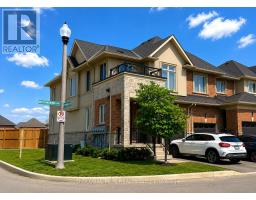 30 MOCKINGBIRD LANE, Hamilton, Ontario
