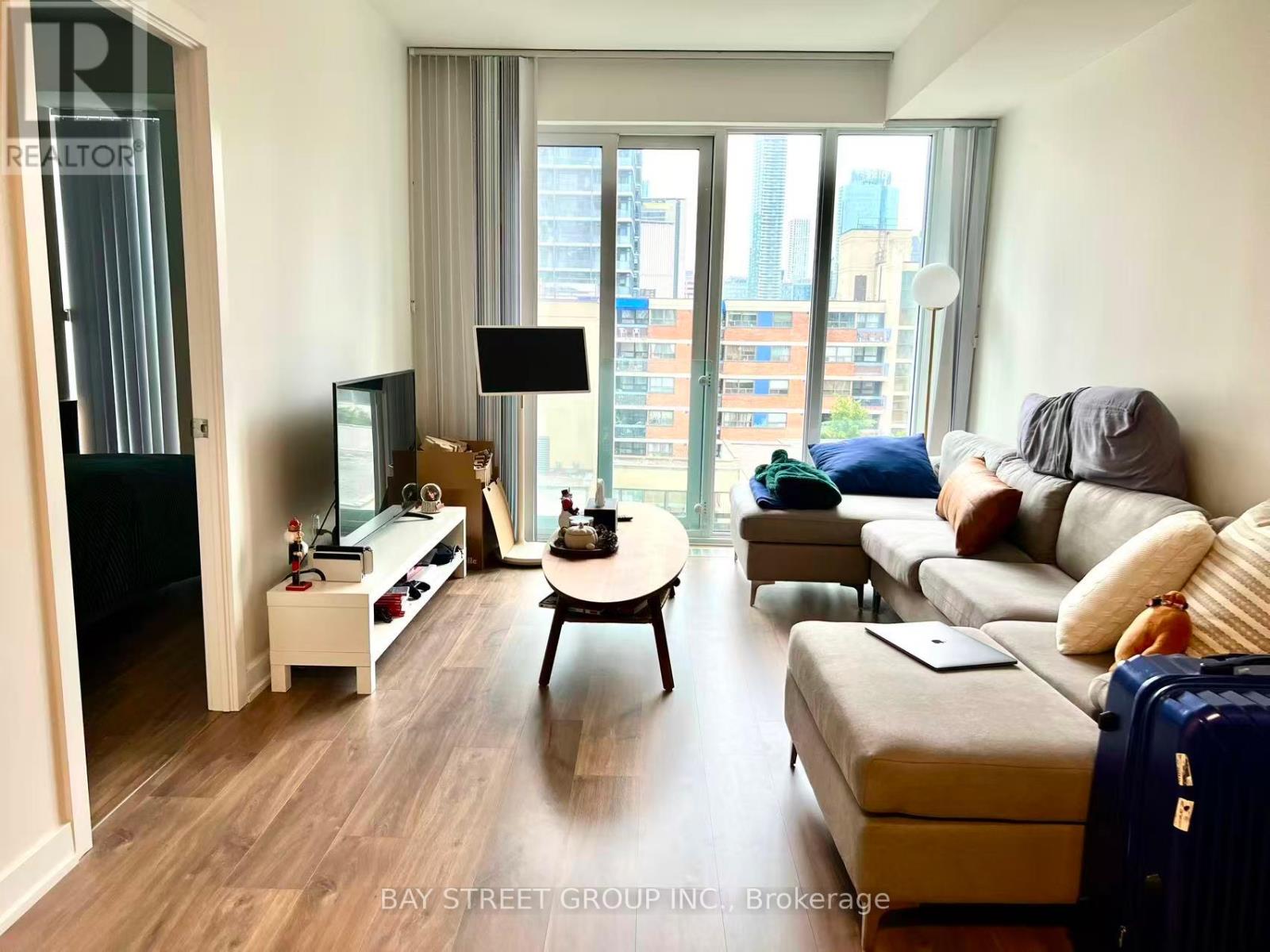 906 - 50 Mccaul Street, Toronto, Ontario M5T 0B6 - Photo 3 - C13581426