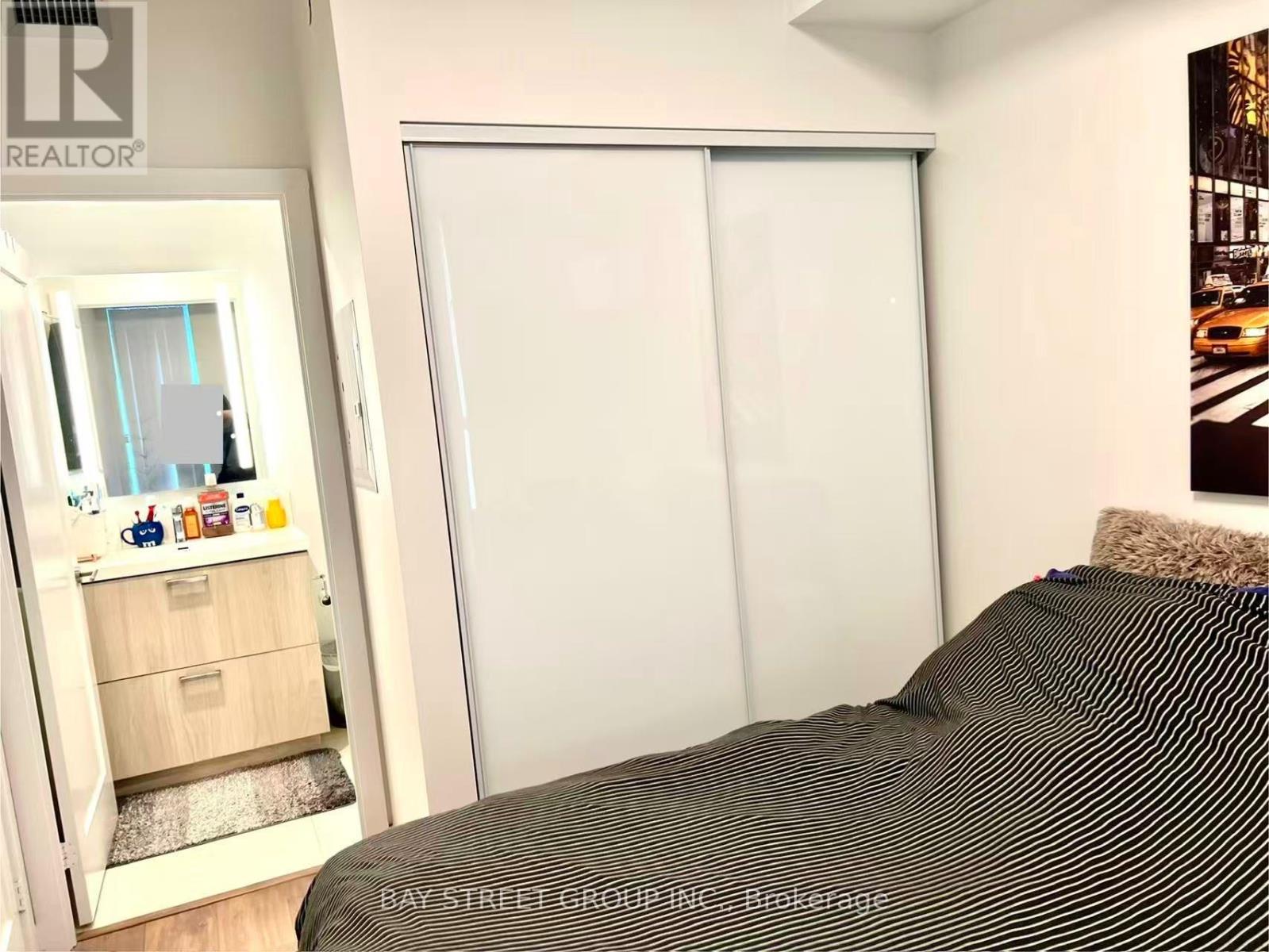 906 - 50 Mccaul Street, Toronto, Ontario M5T 0B6 - Photo 9 - C13581426