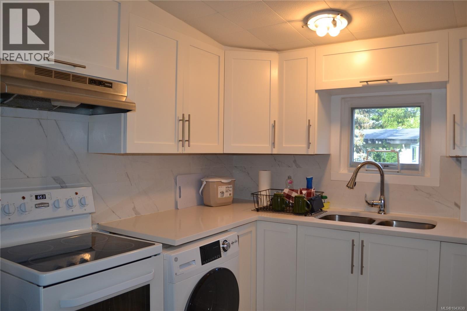 2857 Shelbourne St, Victoria, British Columbia V8N 6K4 - Photo 14 - 1043630