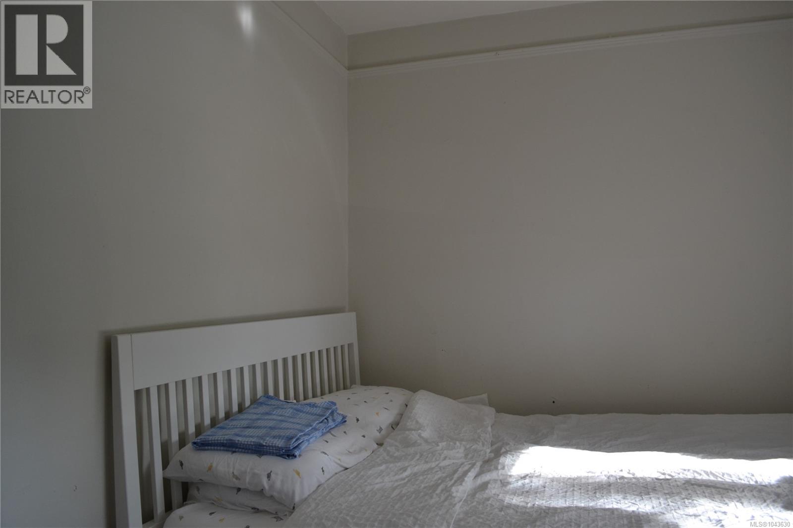 2857 Shelbourne St, Victoria, British Columbia V8N 6K4 - Photo 9 - 1043630