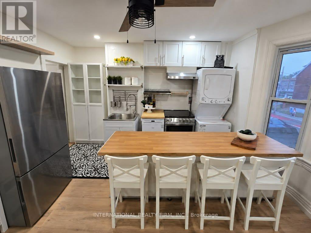 Upper - 793 Dufferin Street, Toronto, Ontario M6H 3K8 - Photo 10 - C13581456