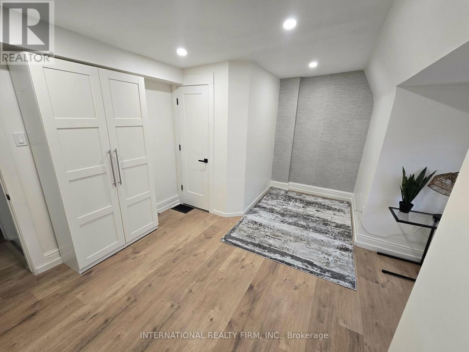 Upper - 793 Dufferin Street, Toronto, Ontario M6H 3K8 - Photo 13 - C13581456