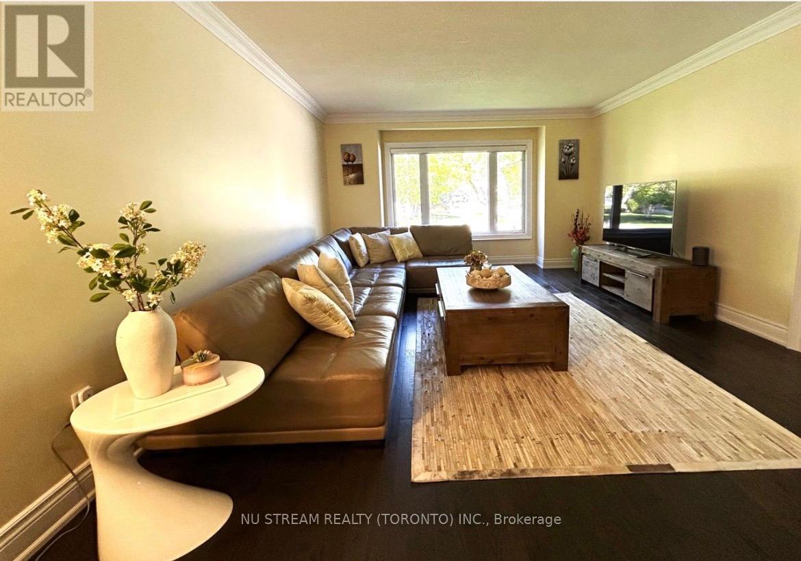 31 Ashfield Drive, Richmond Hill, Ontario L4E 2L6 - Photo 15 - N13581482