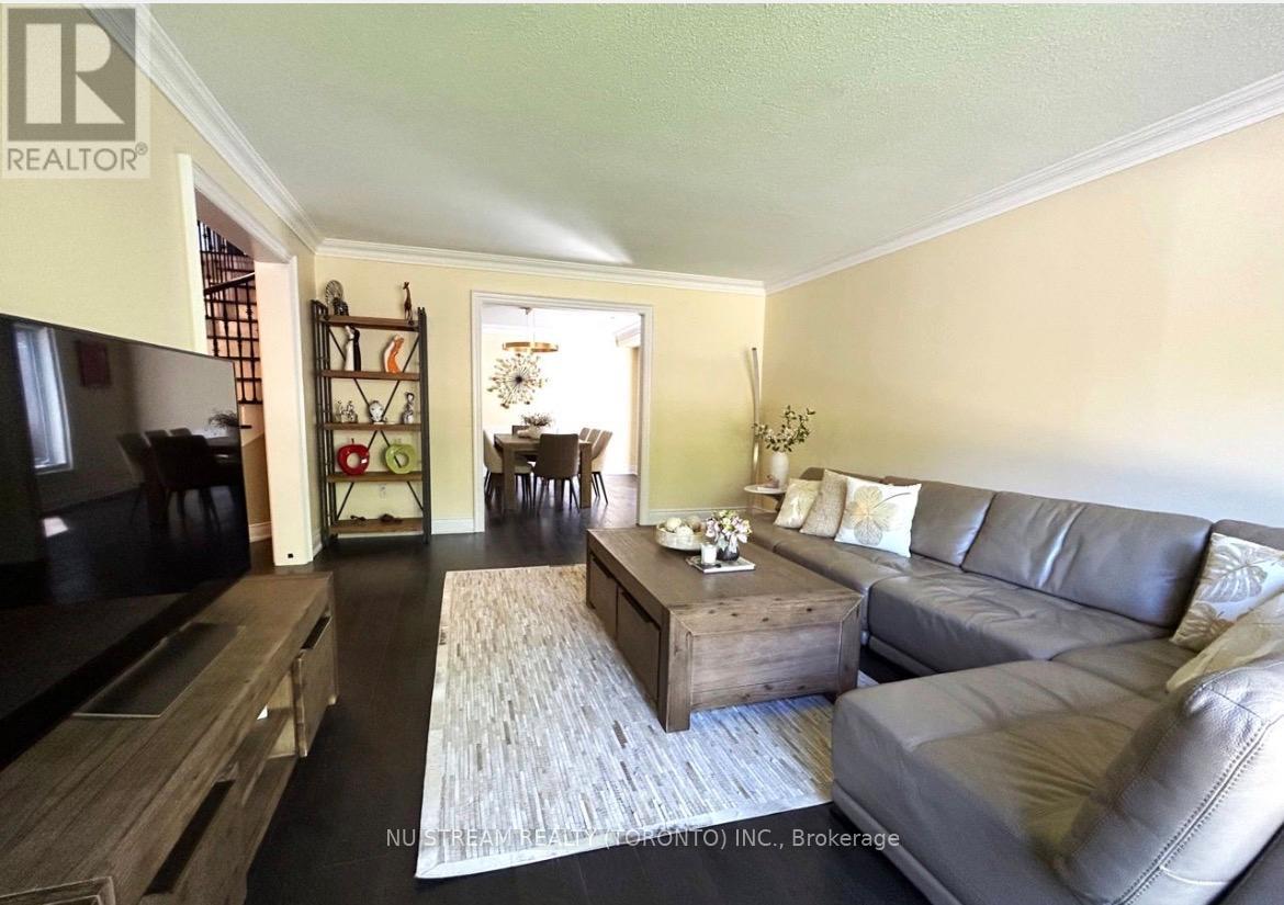31 Ashfield Drive, Richmond Hill, Ontario L4E 2L6 - Photo 18 - N13581482