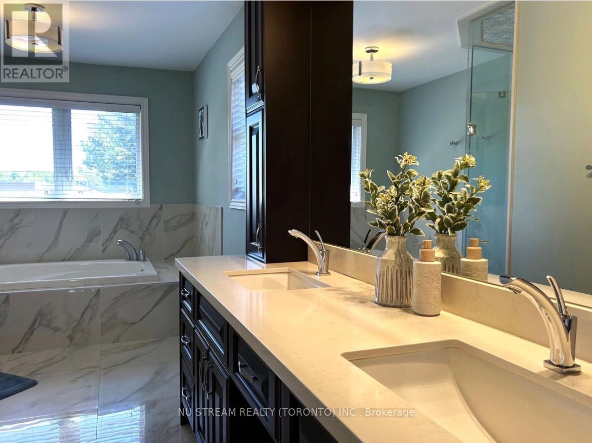 31 Ashfield Drive, Richmond Hill, Ontario L4E 2L6 - Photo 24 - N13581482