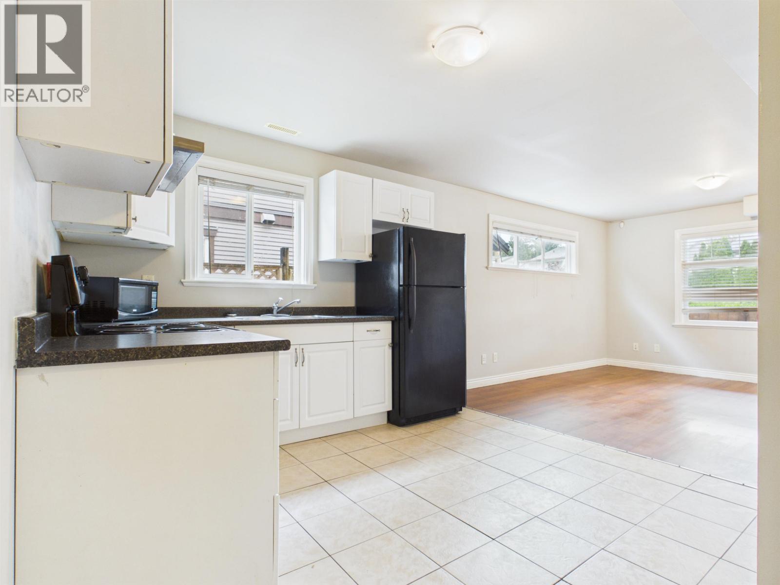 861 Greene Street, Coquitlam, British Columbia V3C 2B9 - Photo 6 - R3142274