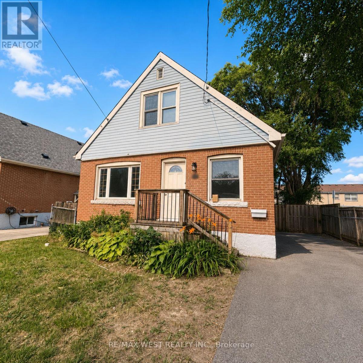 Bsmt - 53 Shadyside Avenue, Hamilton, Ontario L8V 3E2 - Photo 2 - X13581452