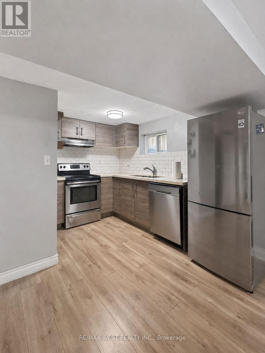 Bsmt - 53 Shadyside Avenue, Hamilton, Ontario L8V 3E2 - Photo 4 - X13581452