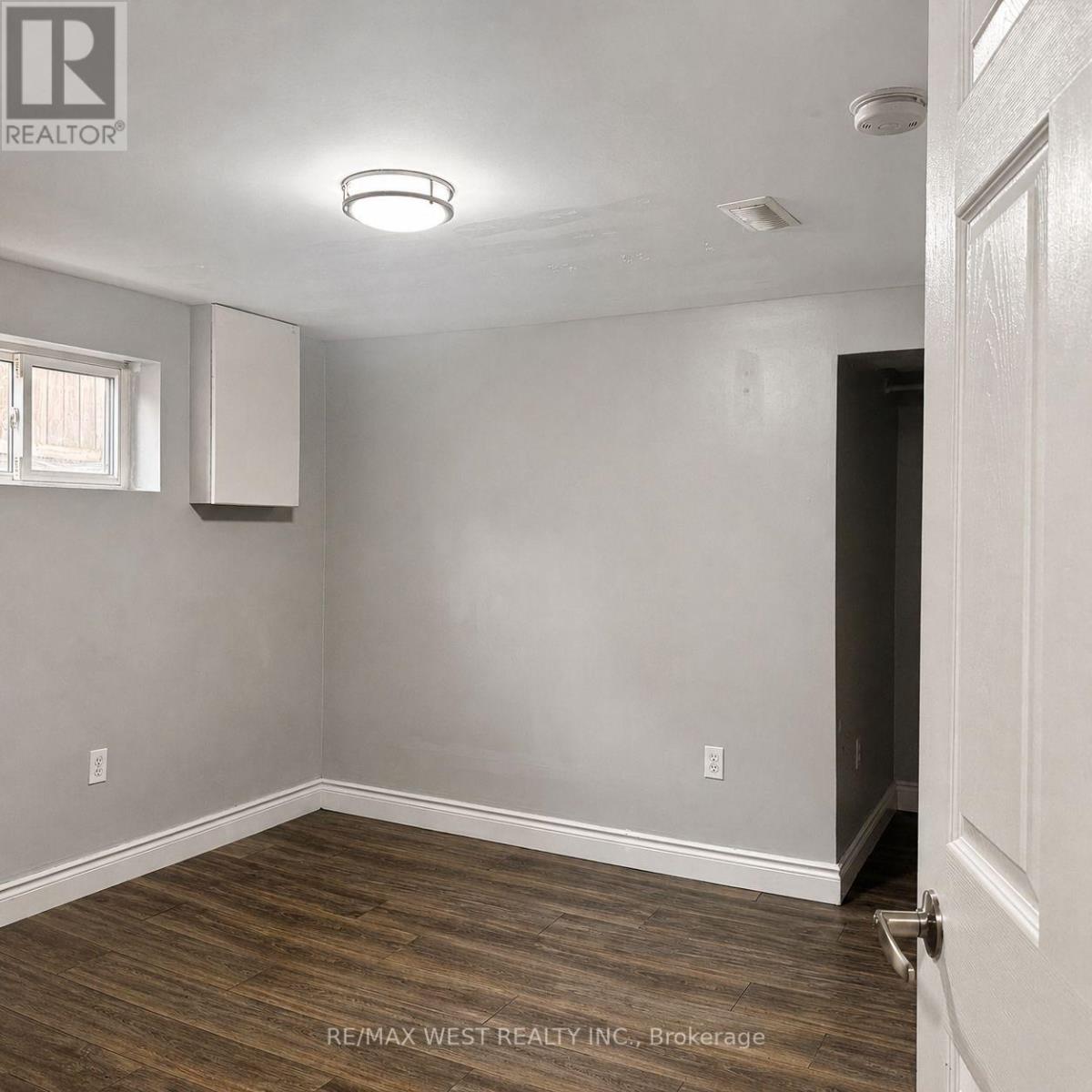 Bsmt - 53 Shadyside Avenue, Hamilton, Ontario L8V 3E2 - Photo 8 - X13581452