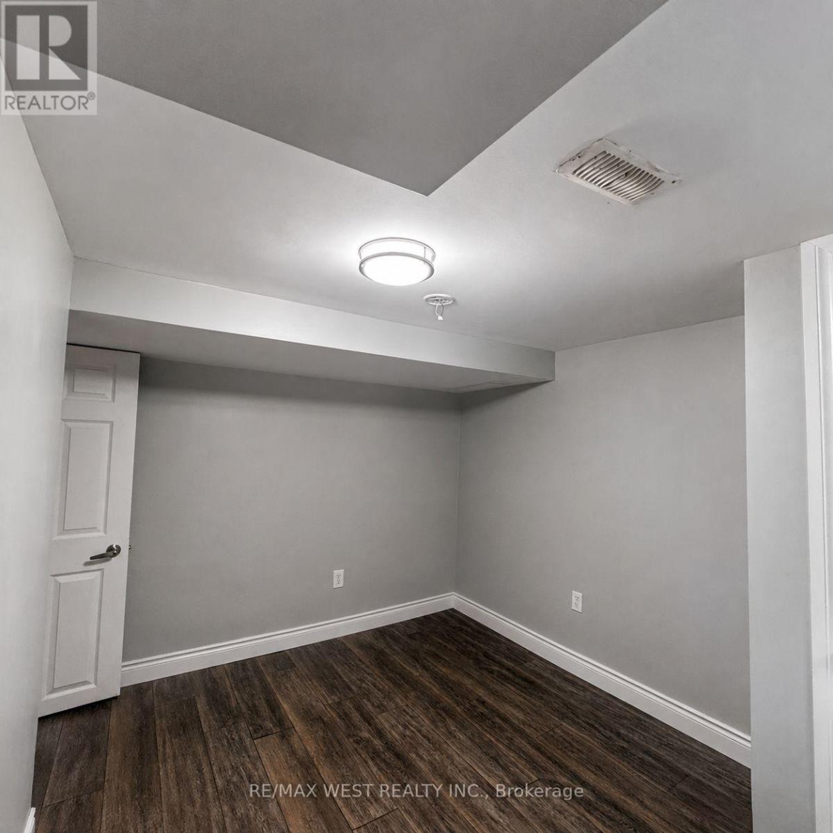 Bsmt - 53 Shadyside Avenue, Hamilton, Ontario L8V 3E2 - Photo 9 - X13581452