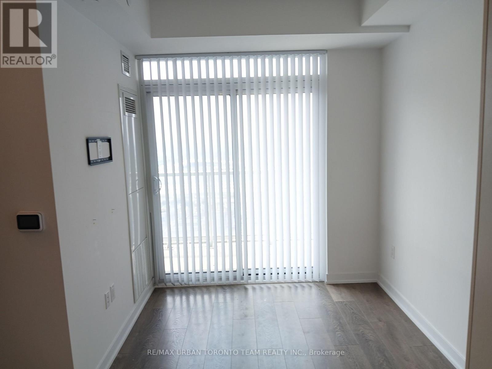 1805 - 38 Honeycrisp Crescent, Vaughan, Ontario  L4K 0M7 - Photo 4 - N13581554