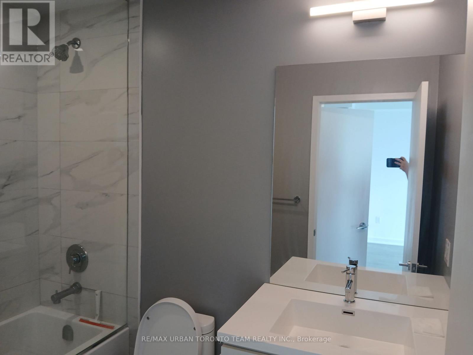 1805 - 38 Honeycrisp Crescent, Vaughan, Ontario  L4K 0M7 - Photo 8 - N13581554
