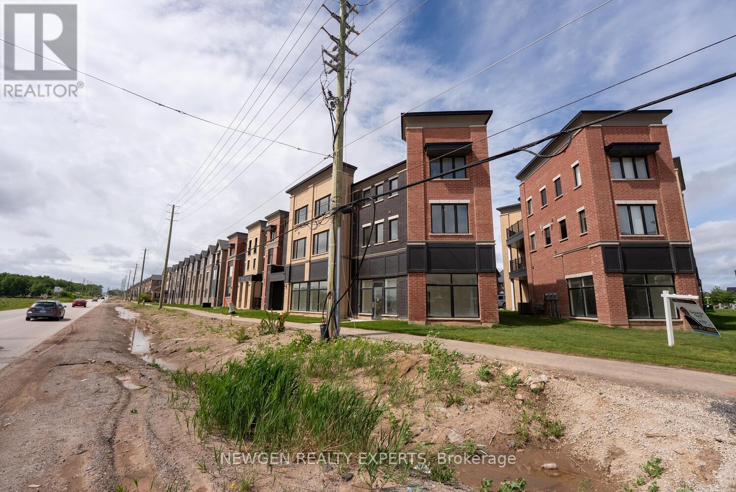 3 - 3299 Sixth Line, Oakville, Ontario  L6H 0Z6 - Photo 2 - W13581558