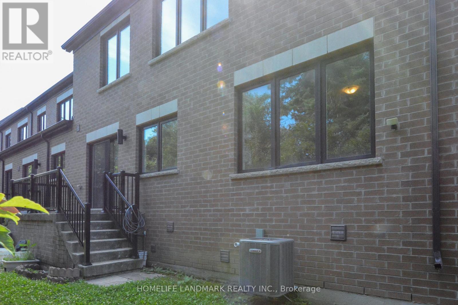 21 Kenneth Wood Crescent, Toronto, Ontario M2N 0K3 - Photo 3 - C13552522