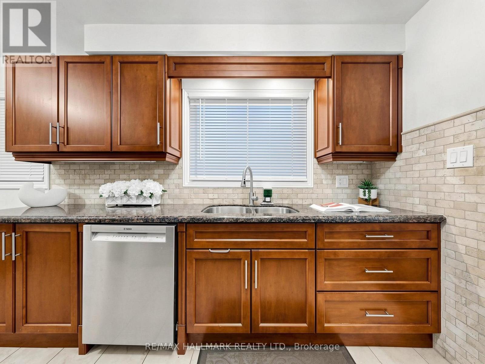472 Brownridge Drive, Vaughan, Ontario L4J 5Z9 - Photo 13 - N13579944