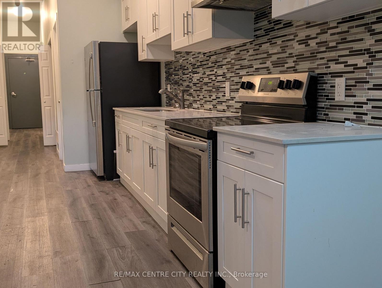 2 - 362 Richmond Street, London East, Ontario N6A 3C3 - Photo 2 - X13176804