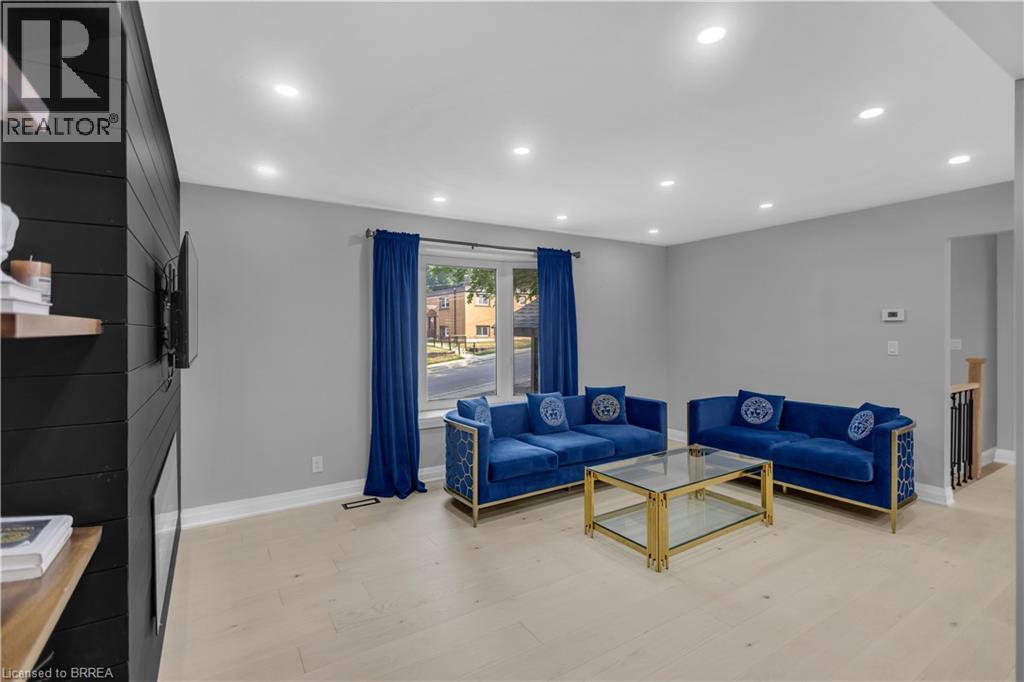 19 Broad Street, Brantford, Ontario  N3R 7E1 - Photo 4 - 40848181