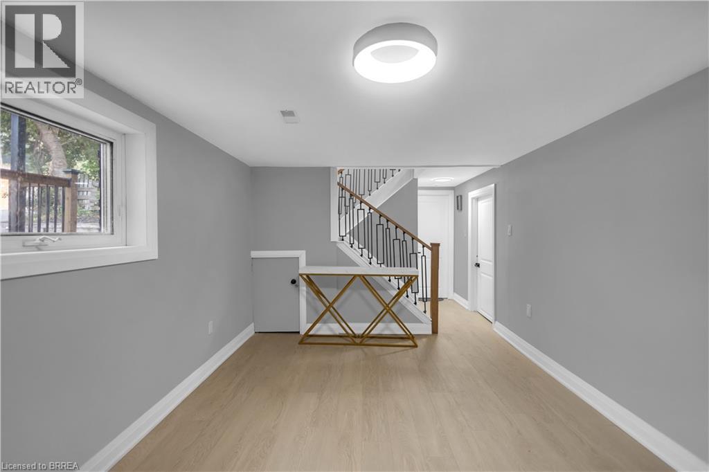 19 Broad Street, Brantford, Ontario  N3R 7E1 - Photo 18 - 40848181