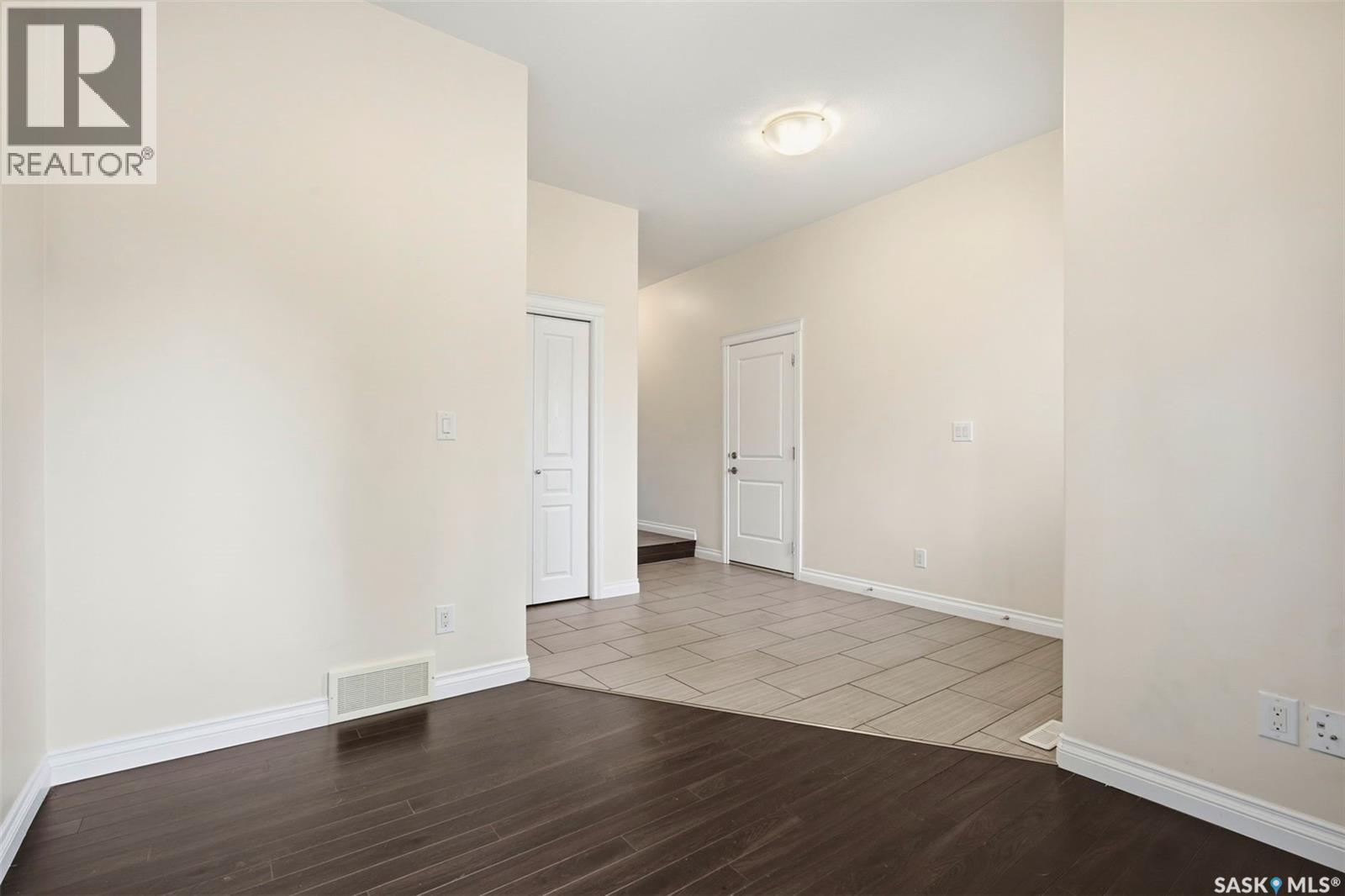 305 315 Zary Road, Saskatoon, Saskatchewan  S7W 0N9 - Photo 10 - SK042966