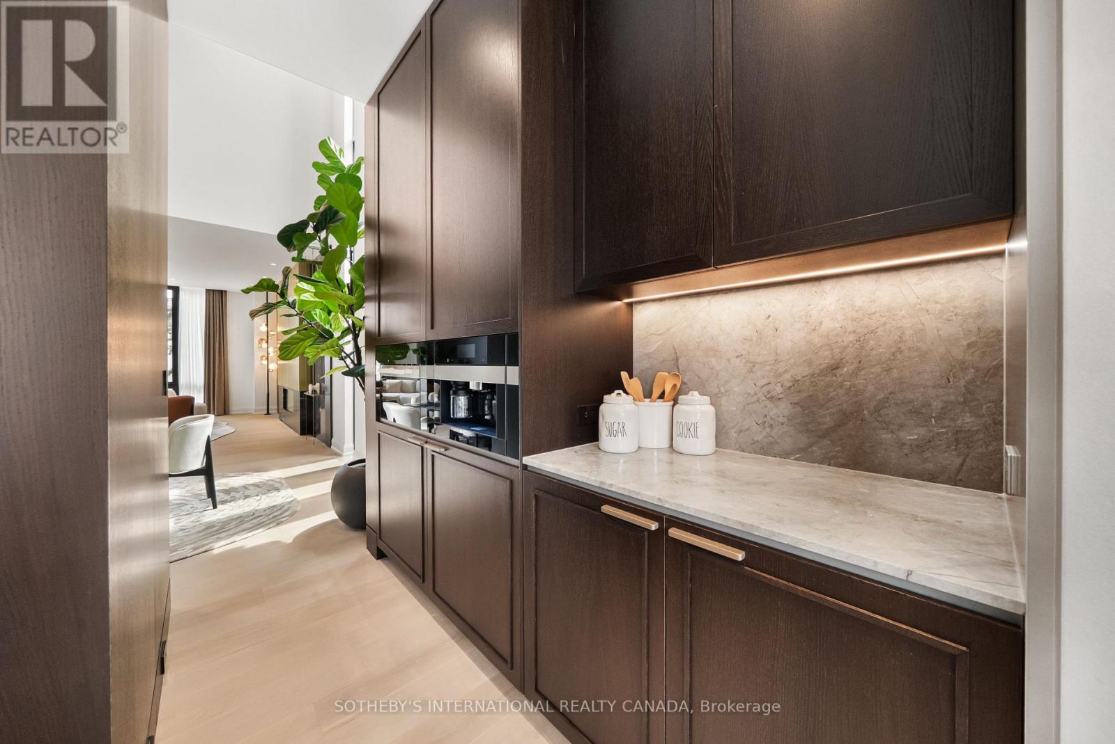 106 Glenayr Road, Toronto, Ontario  M5P 3C2 - Photo 12 - C13581614
