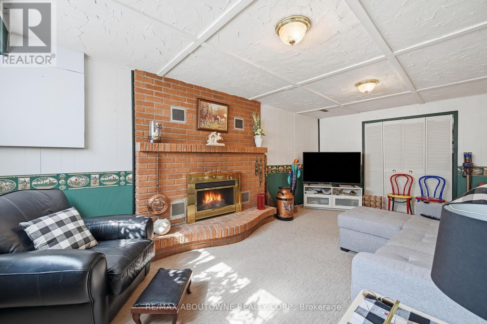 2339 Gillingham Drive, Burlington, Ontario L7P 4G5 - Photo 27 - W13581590