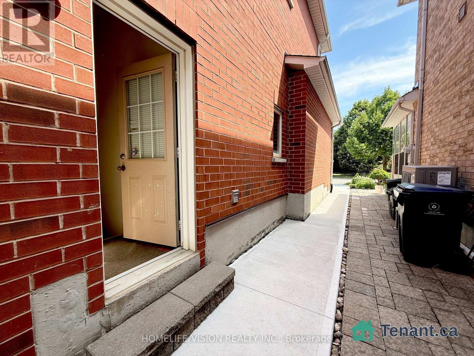 Bsmt - 19 Candlebrook Crescent, Toronto, Ontario M1W 4B3 - Photo 8 - E13213884