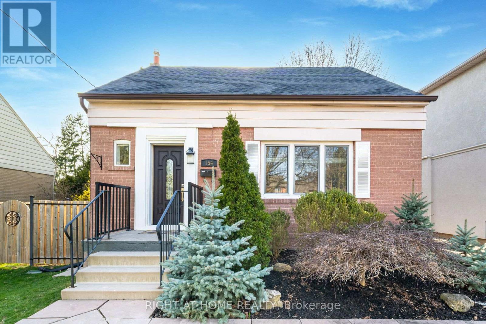154 Martin Grove Road, Toronto, Ontario  M9B 4K9 - Photo 2 - W13581618